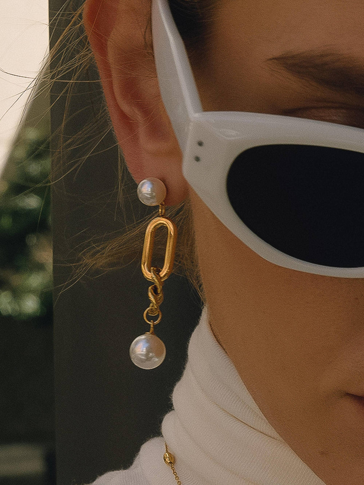 Lyrisme Pearl Drop Chain Earrings